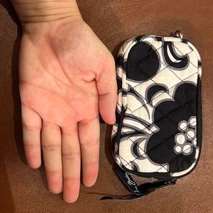 Very Bradley white/black/grey small zipper pouch